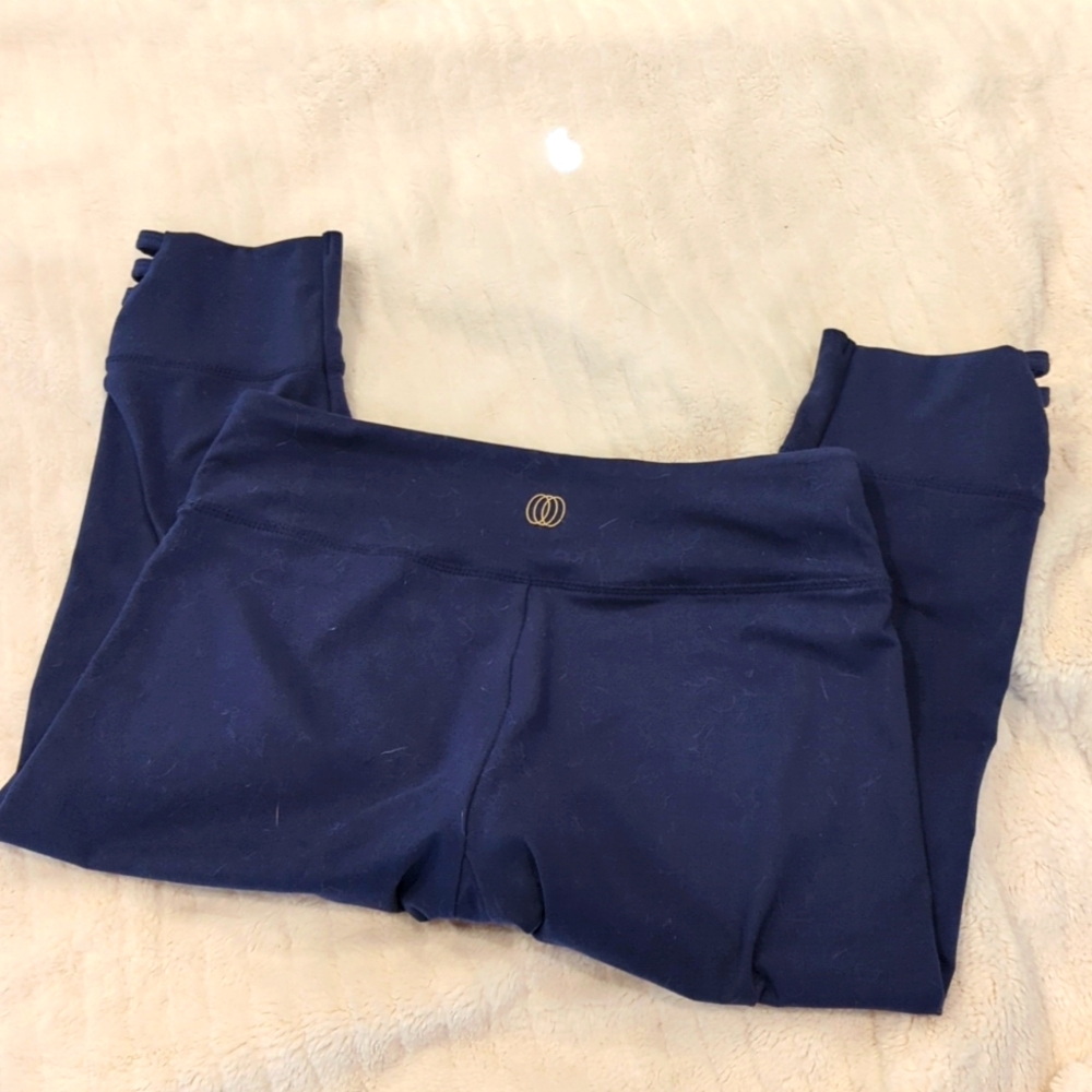 Balance Collection Women's Capri Yoga Pants - Picture 7 of 7